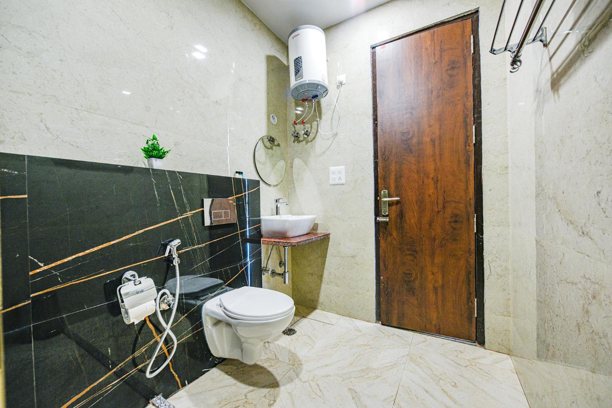Fabhotel Jaswinder Bhawan Haridwār Exterior foto
